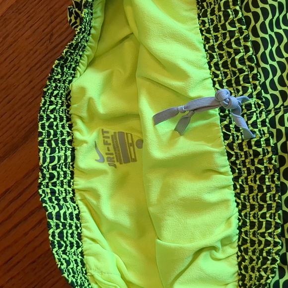 Nike dri-fit running shorts - Picture 2 of 4